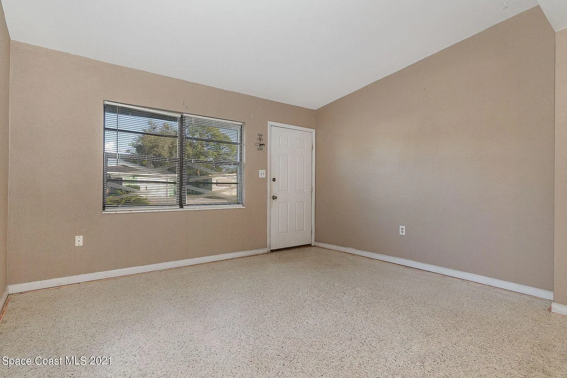 Photo of 705 Thomas Avenue