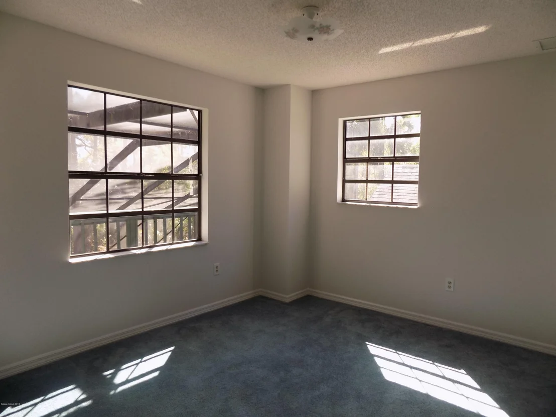 Photo of 970 Bluegrass Lane