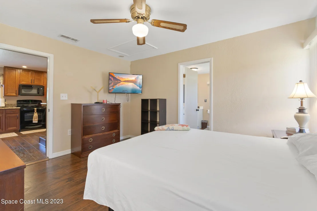 Photo of 2490 Lake Drive