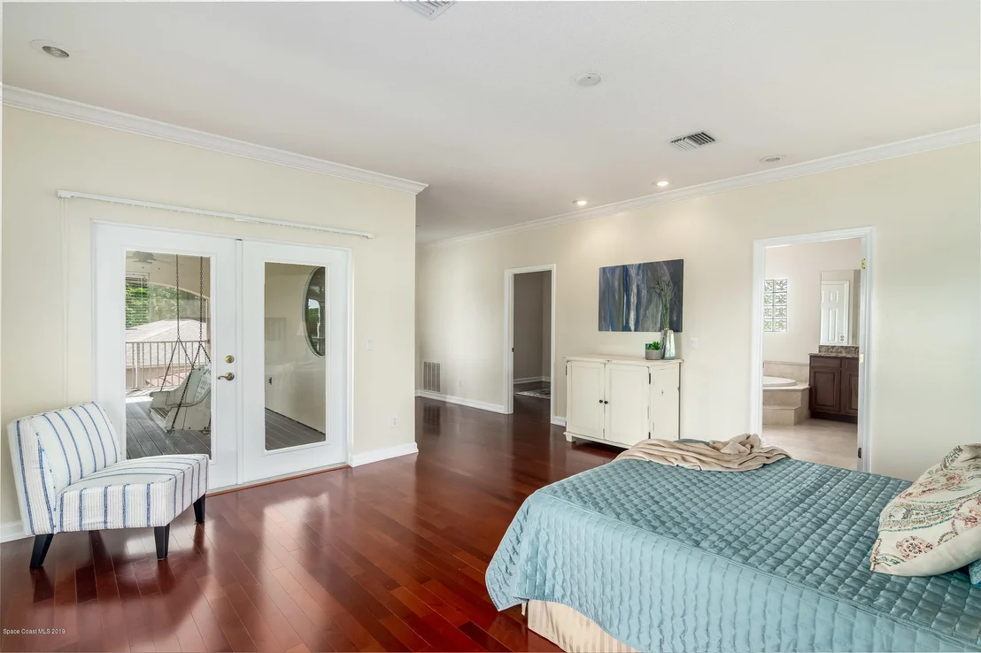 Photo of 984 Placid Drive