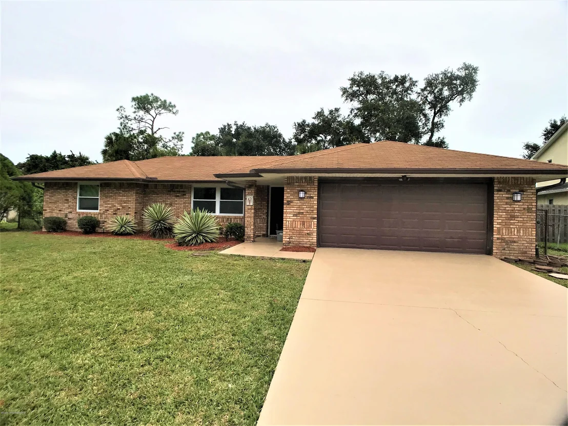 Photo of 151 Memory Lane NE