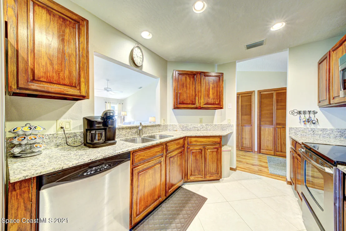 Photo of 873 Ridge Lake Drive