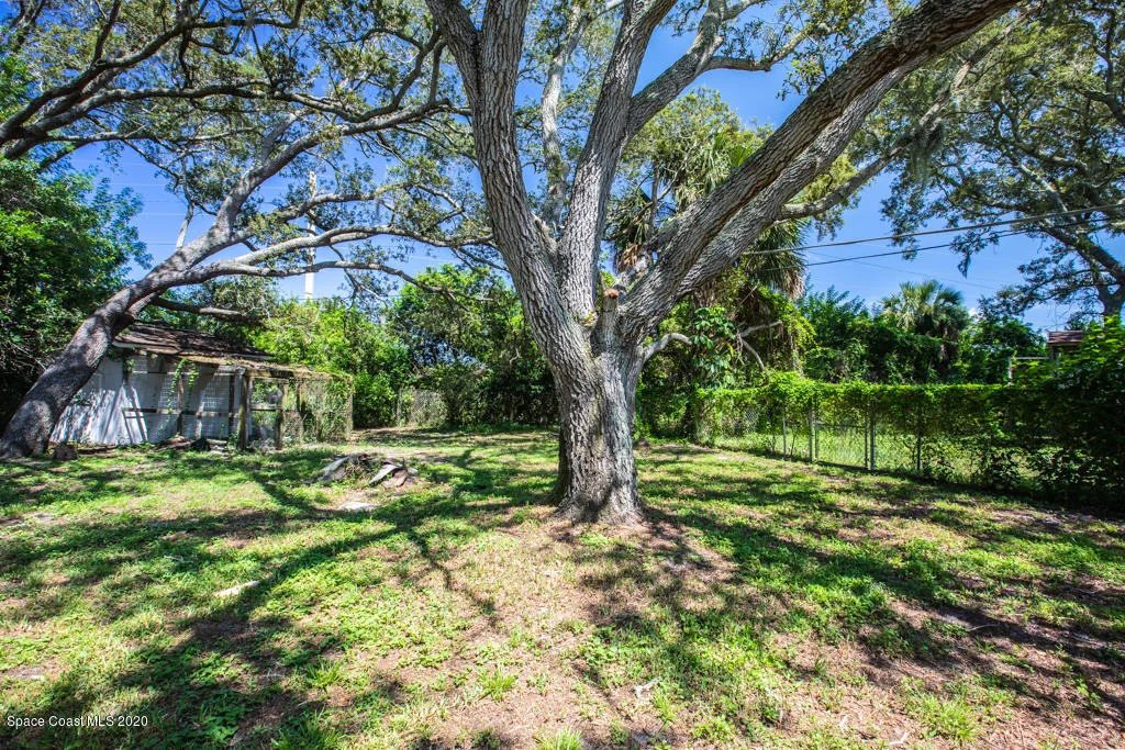 Photo of 323 Darrow Court