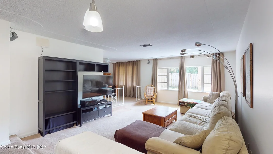 Photo of 383 Chester Drive
