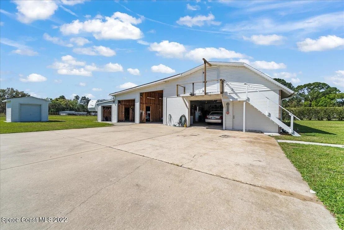 Photo of 3685 Burkholm Road