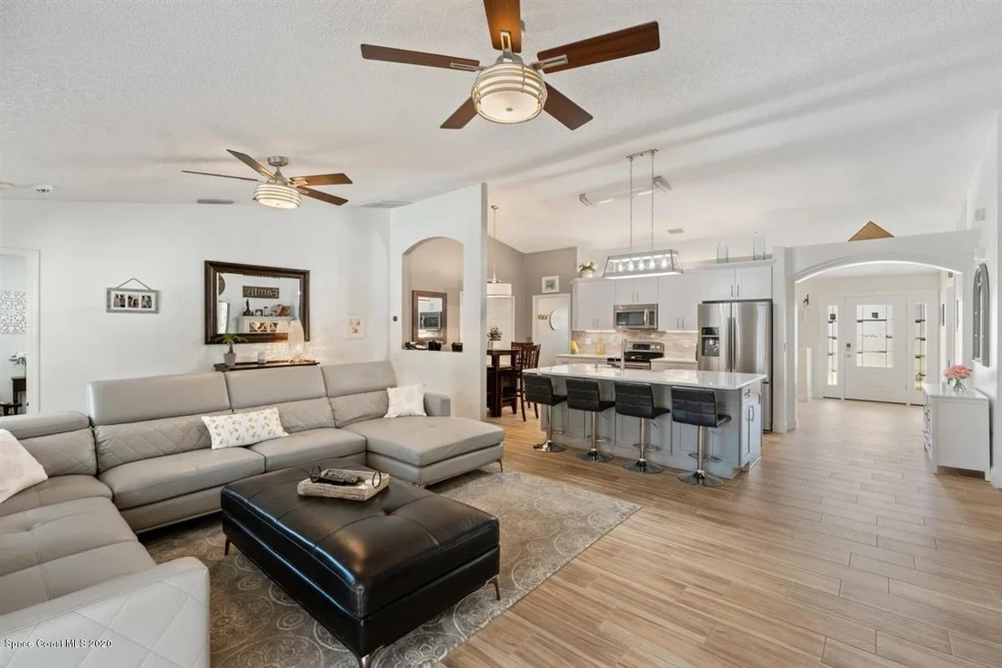 Photo of 962 Del Mar Circle