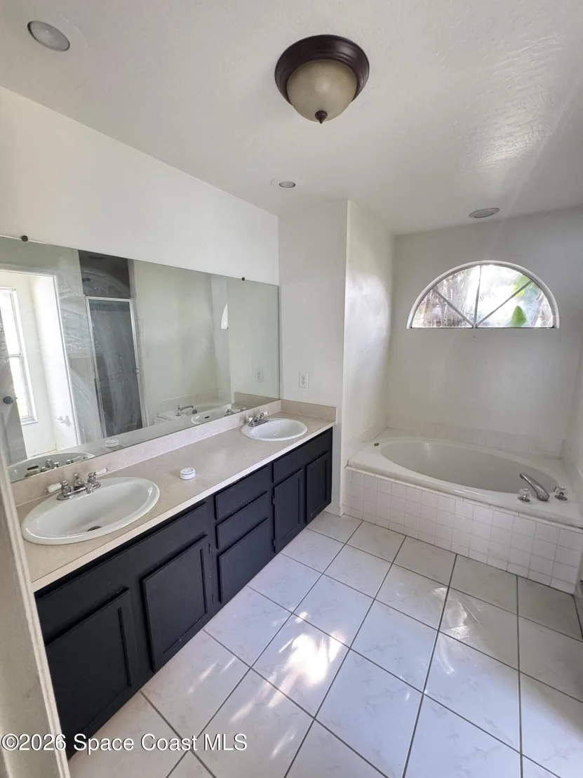 Photo of 5113 Cocoplum Avenue