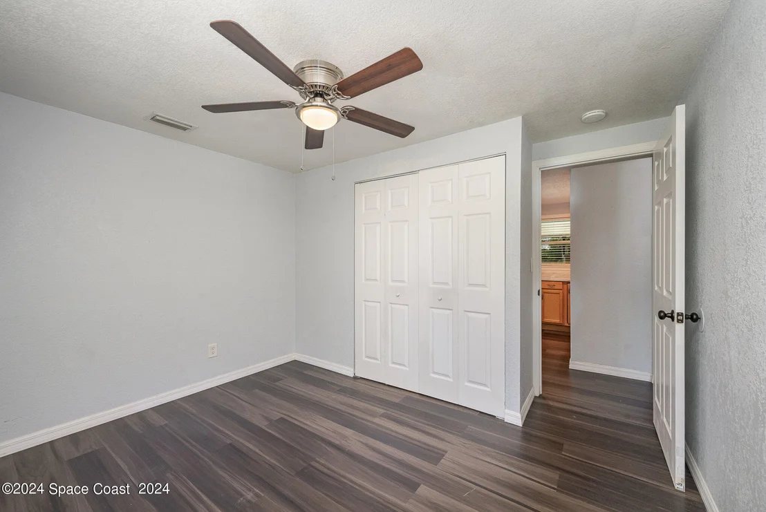 Photo of 6434 Cable Avenue