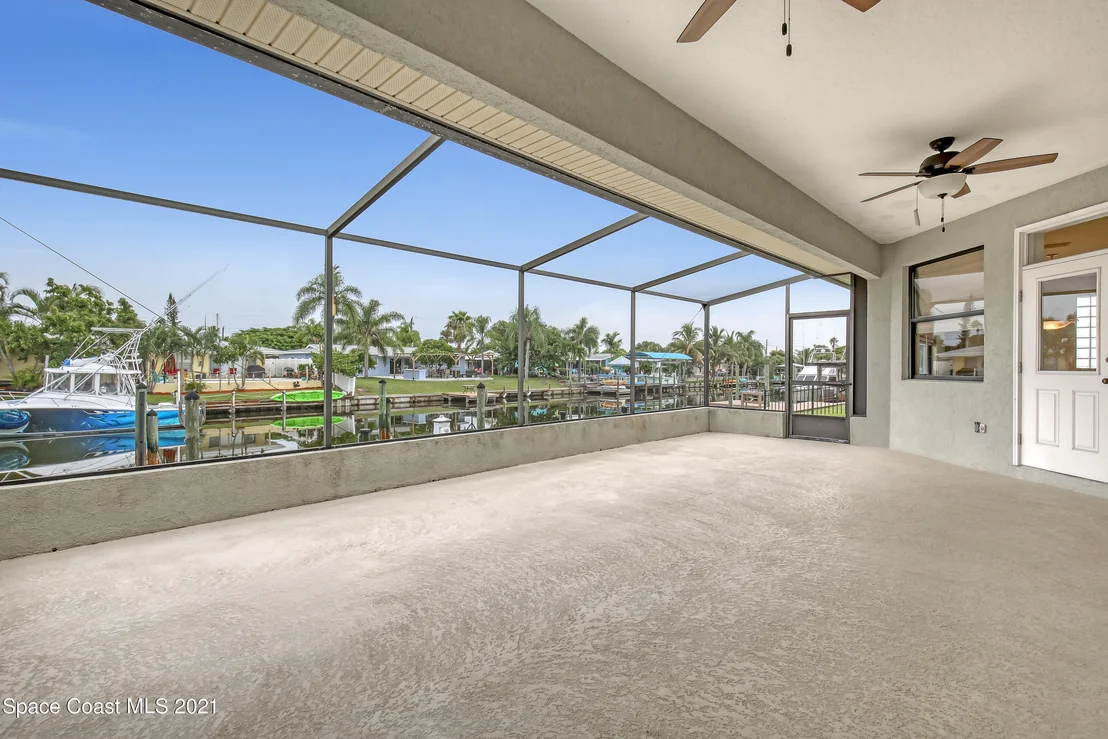 Photo of 457 Cardinal Drive