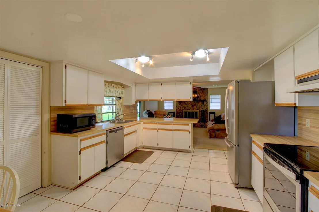 Photo of 881 Sunnybrook Lane