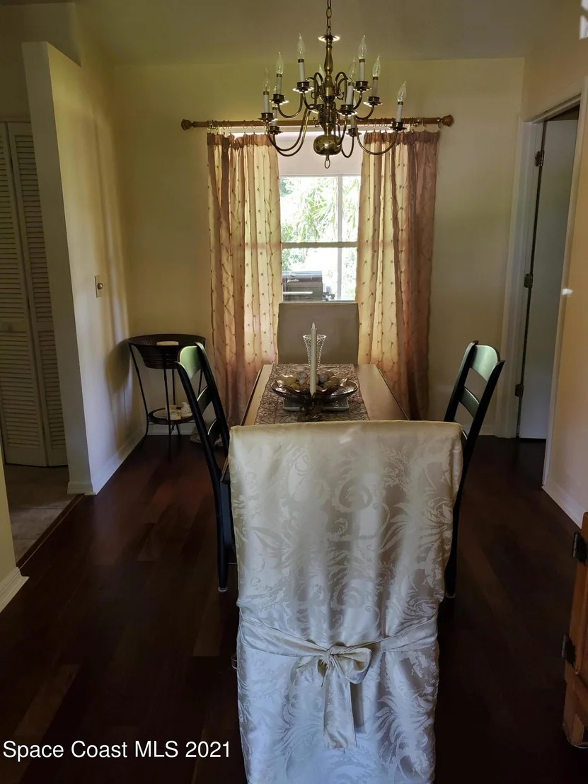Photo of 1476 California Drive