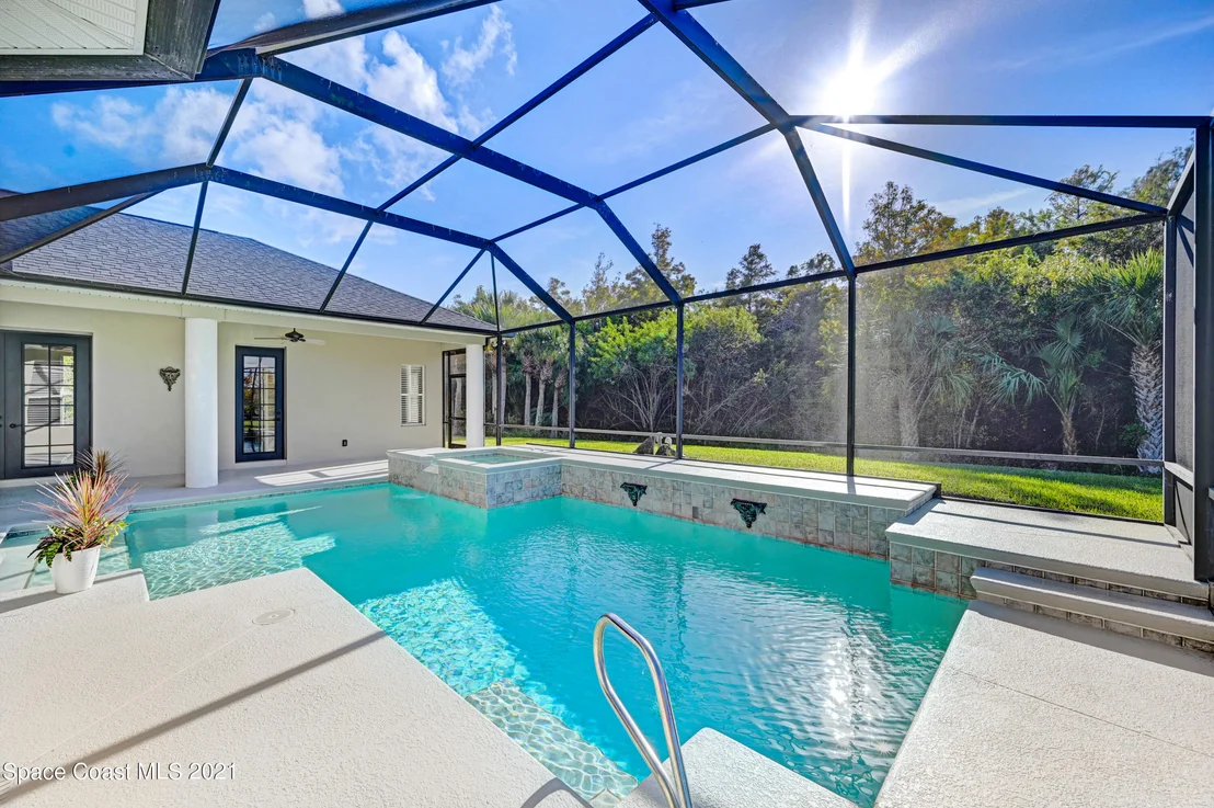 Photo of 882 Oak Park Drive
