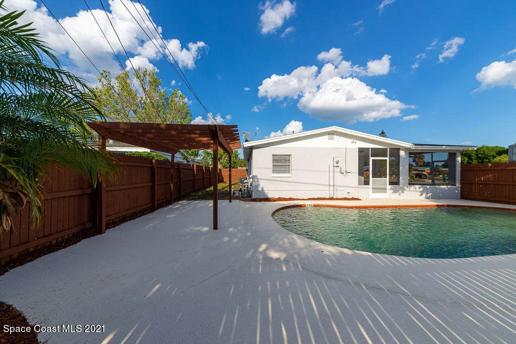 Photo of 654 Teak Drive
