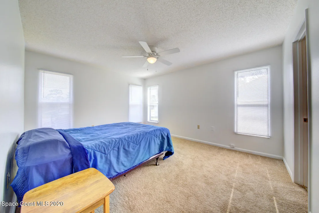 Photo of 6840 Buxton Avenue