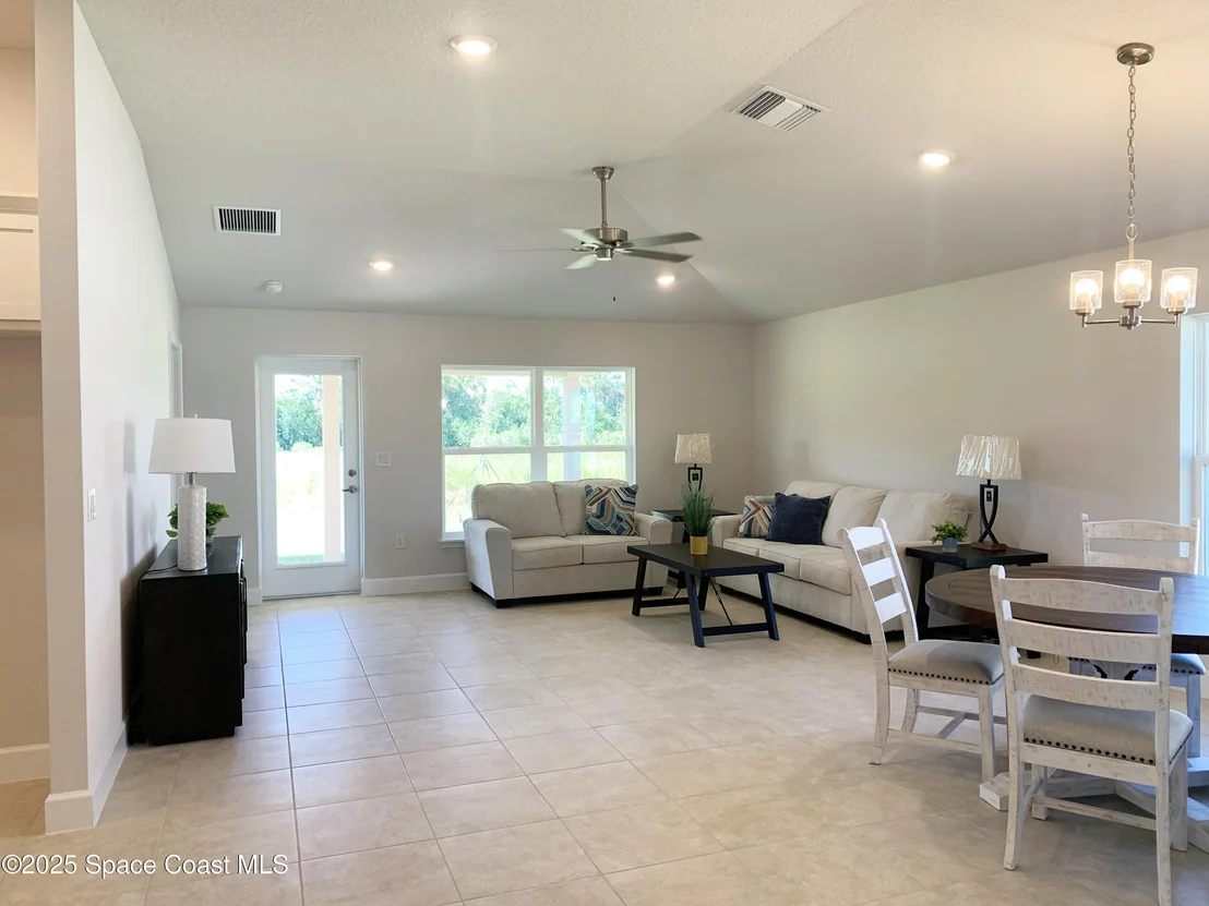 Photo of 1105 Kylar Drive NW