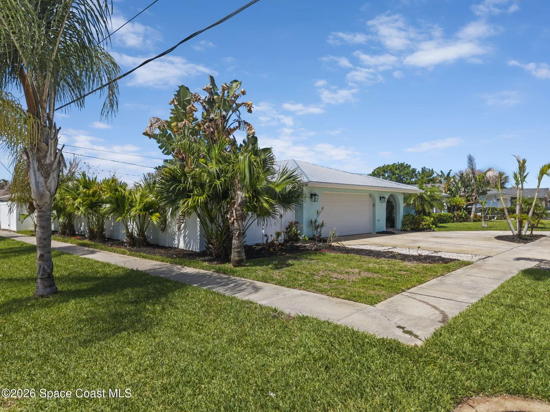 Photo of 398 Grant Avenue