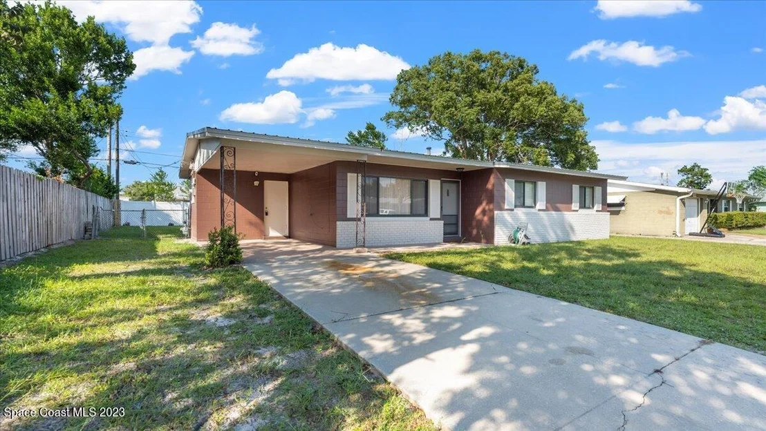 Photo of 940 Cristobal Drive