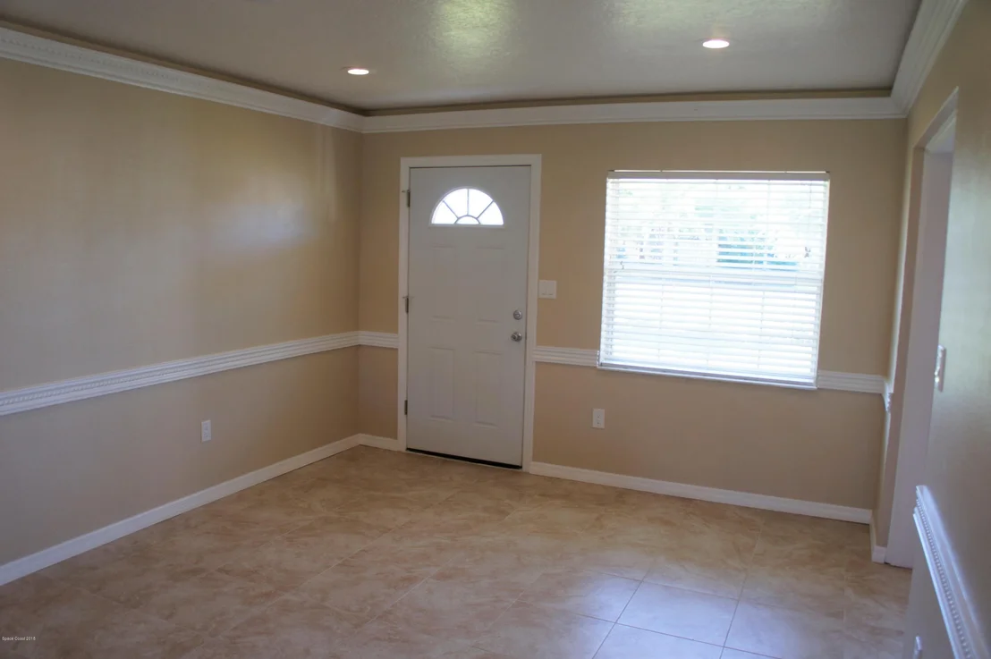 Photo of 456 Willow Lane