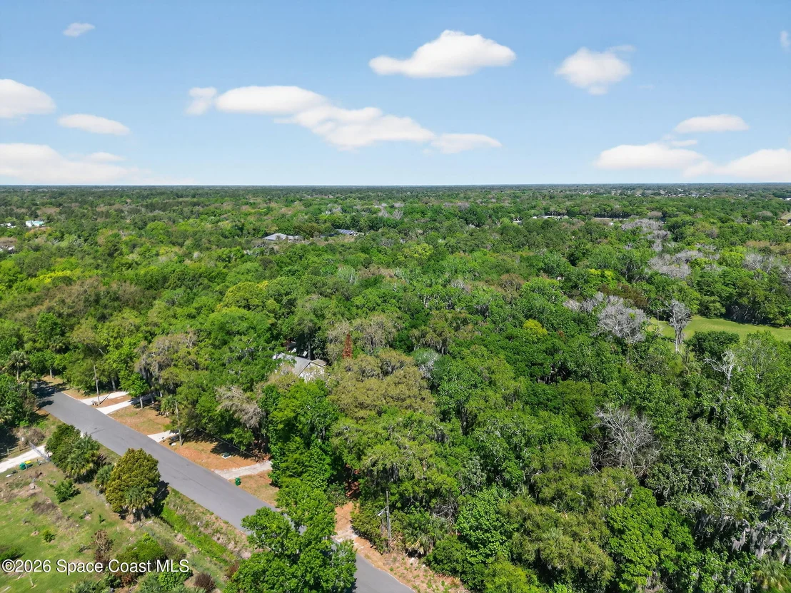 Photo of 3380 Lionel Road