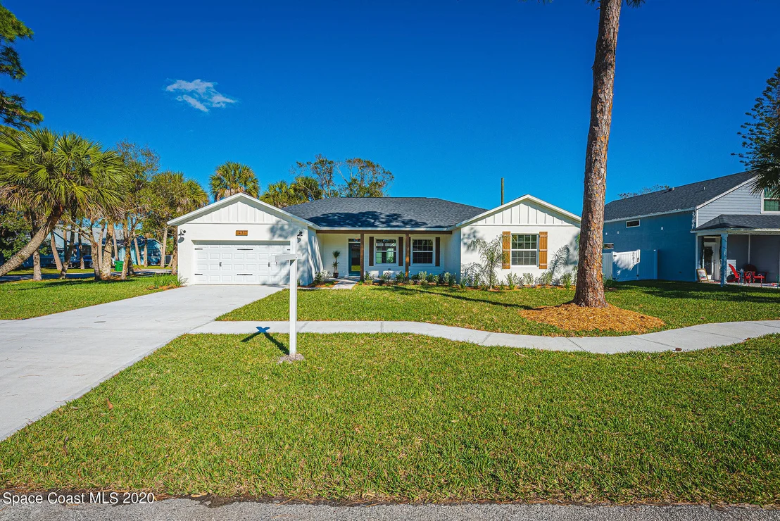 Photo of 431 Crescent Drive