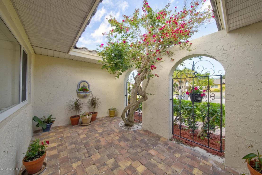Photo of 343 Dorset Drive
