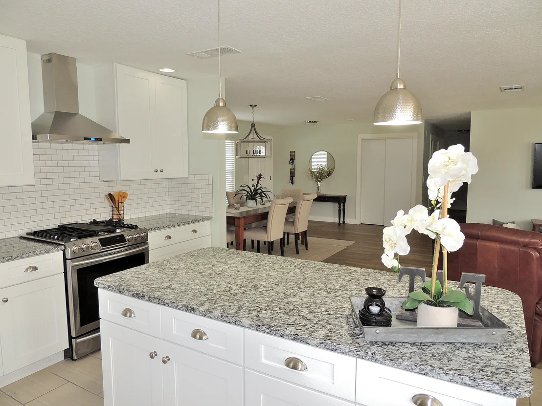 Photo of 991 Nagle Drive