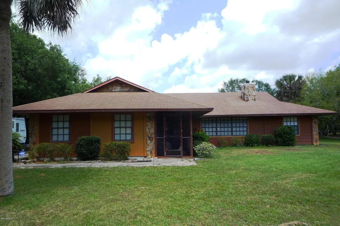 Photo of 3330 Aurora Road