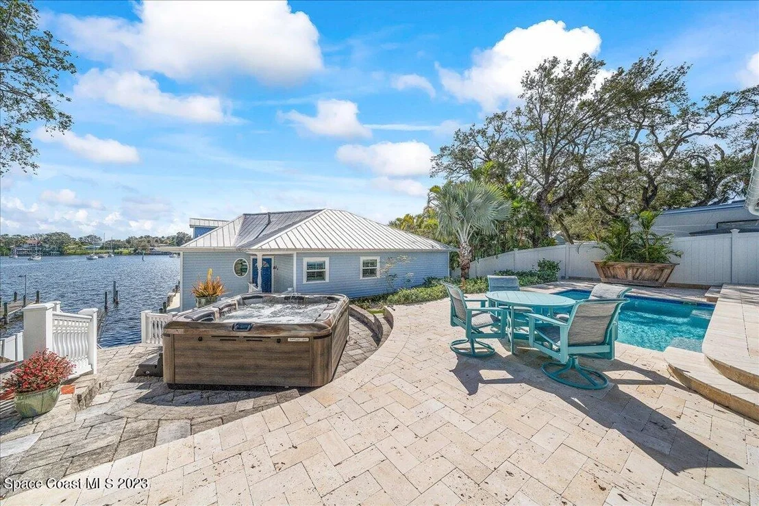 Photo of 1115 Hyde Park Lane