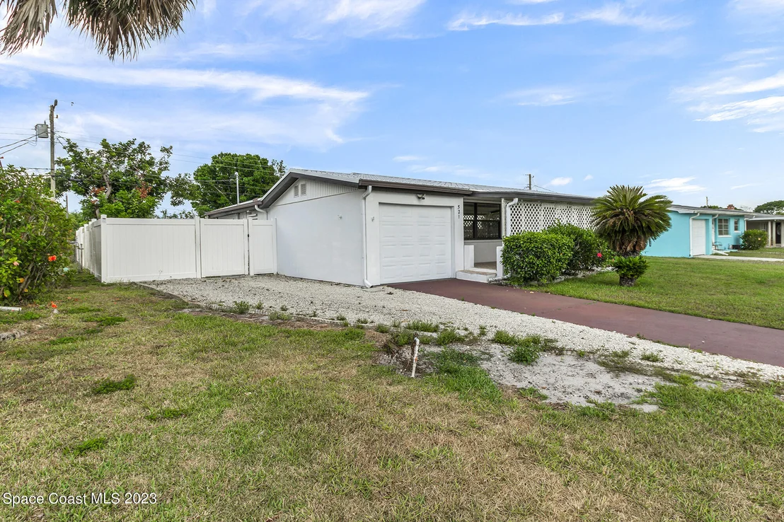 Photo of 521 Buckingham Avenue