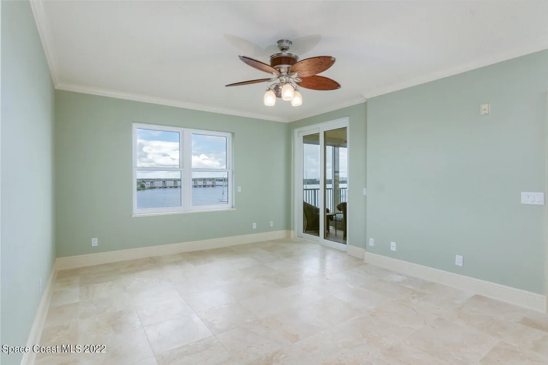 Photo of Unit 606 at 100 Riverside Drive