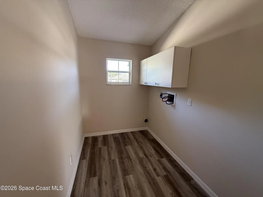 Photo of 6555 Corsica Boulevard