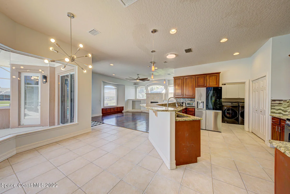 Photo of 334 Island Drive