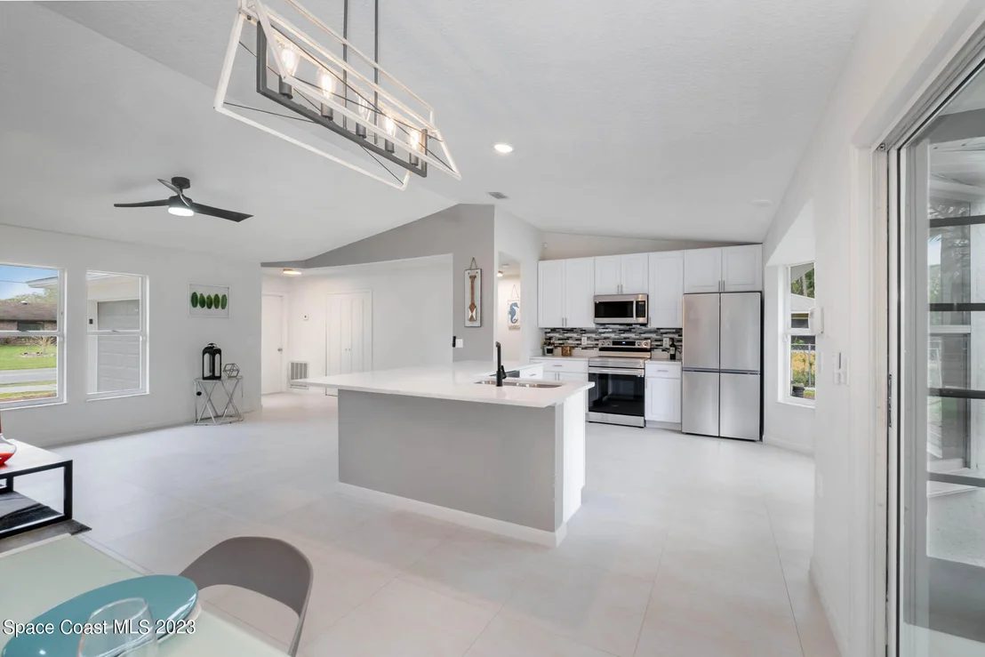 Photo of 1091 Pace Drive NW