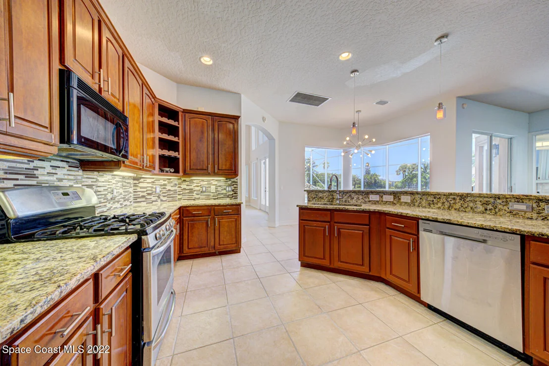 Photo of 334 Island Drive