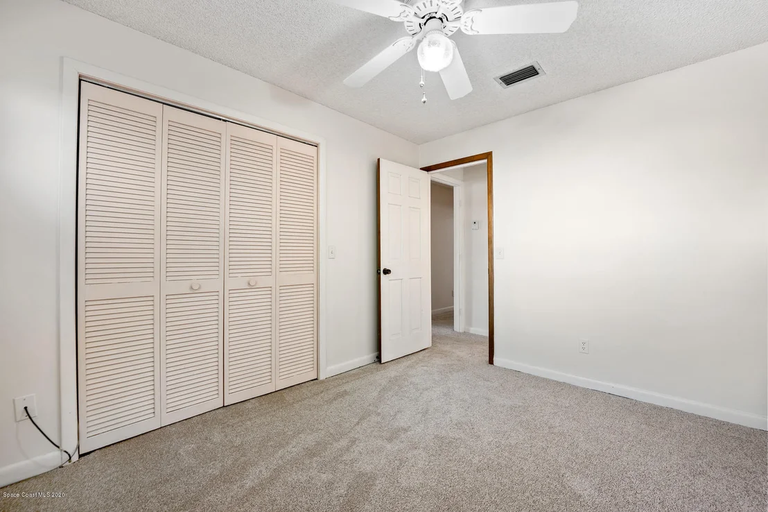Photo of 447 Riverview Lane