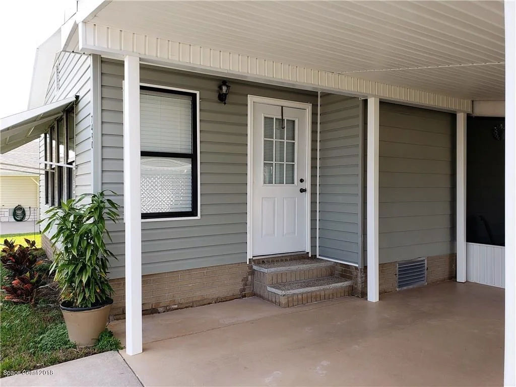 Photo of 7490 Blackhawk Road