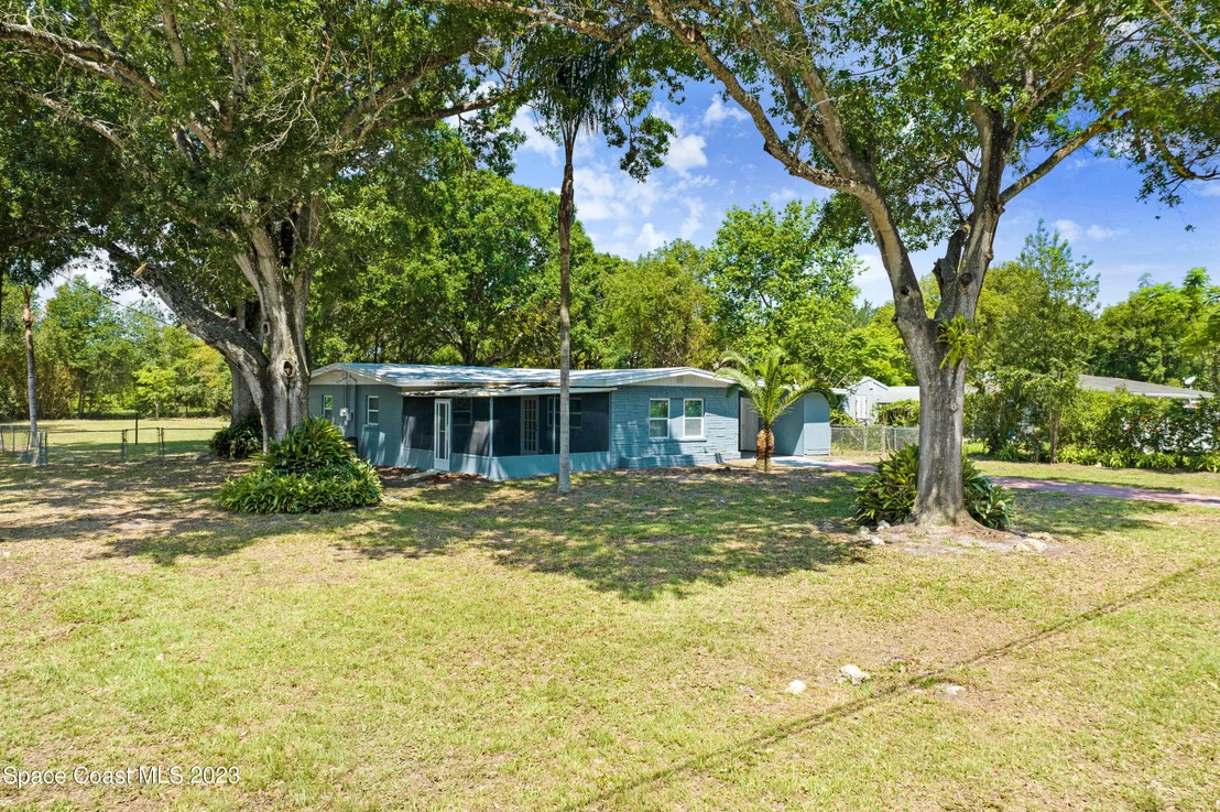 Photo of 5720 Travis Street
