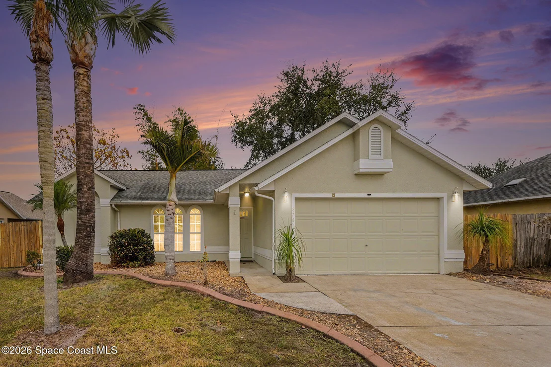 Photo of 876 Brookview Lane