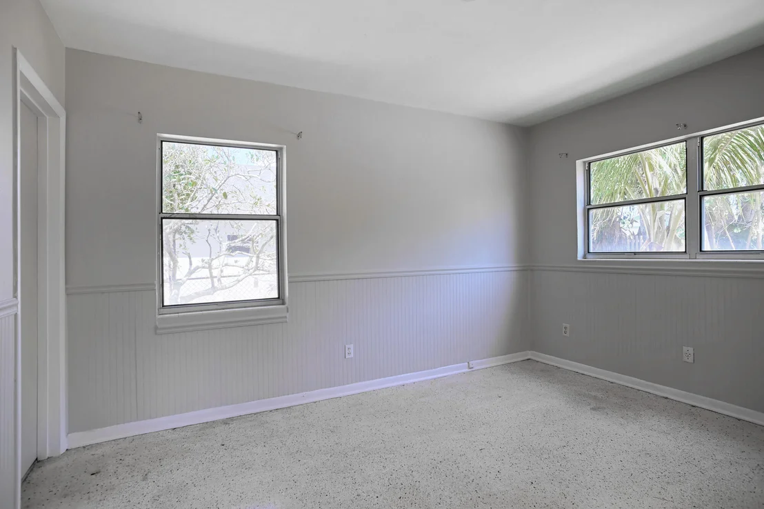 Photo of 218 6th Avenue