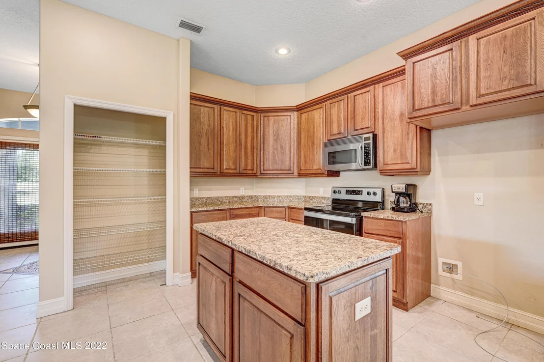 Photo of 2185 SE Windbrook Drive SE