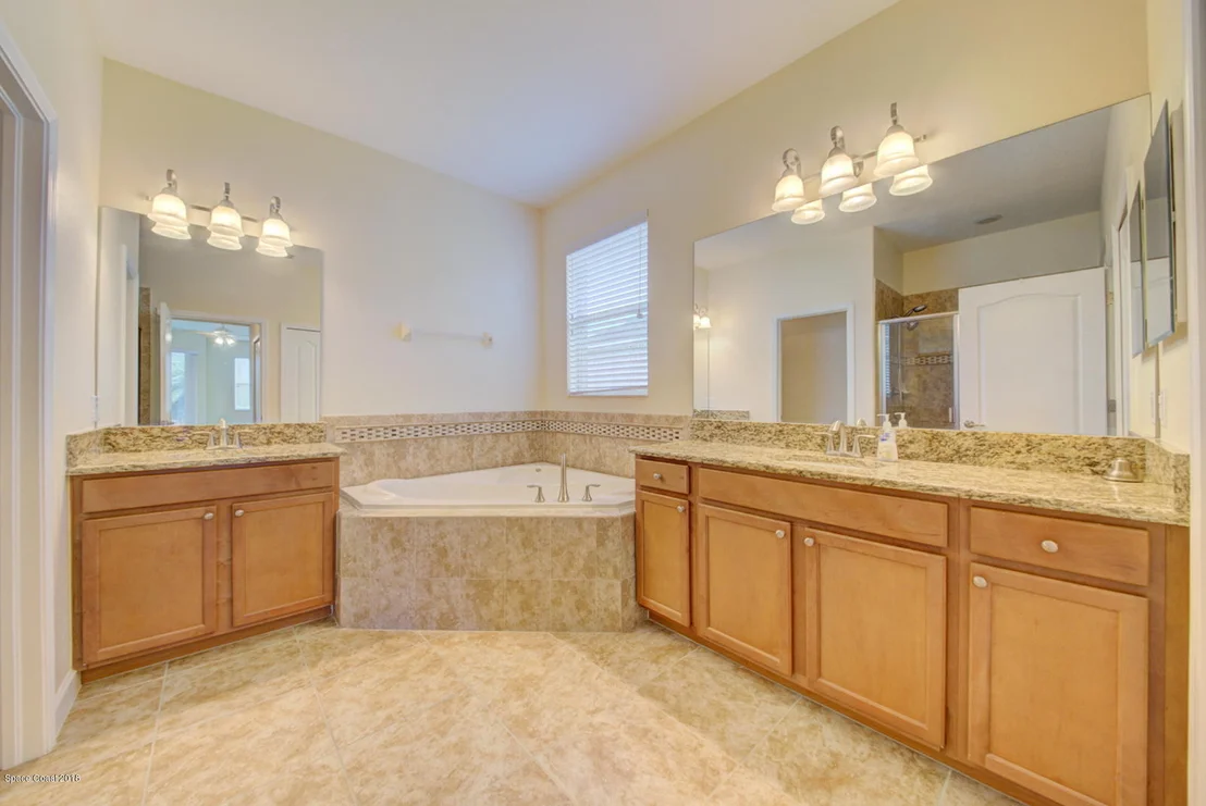 Photo of 6763 Newhall Lane