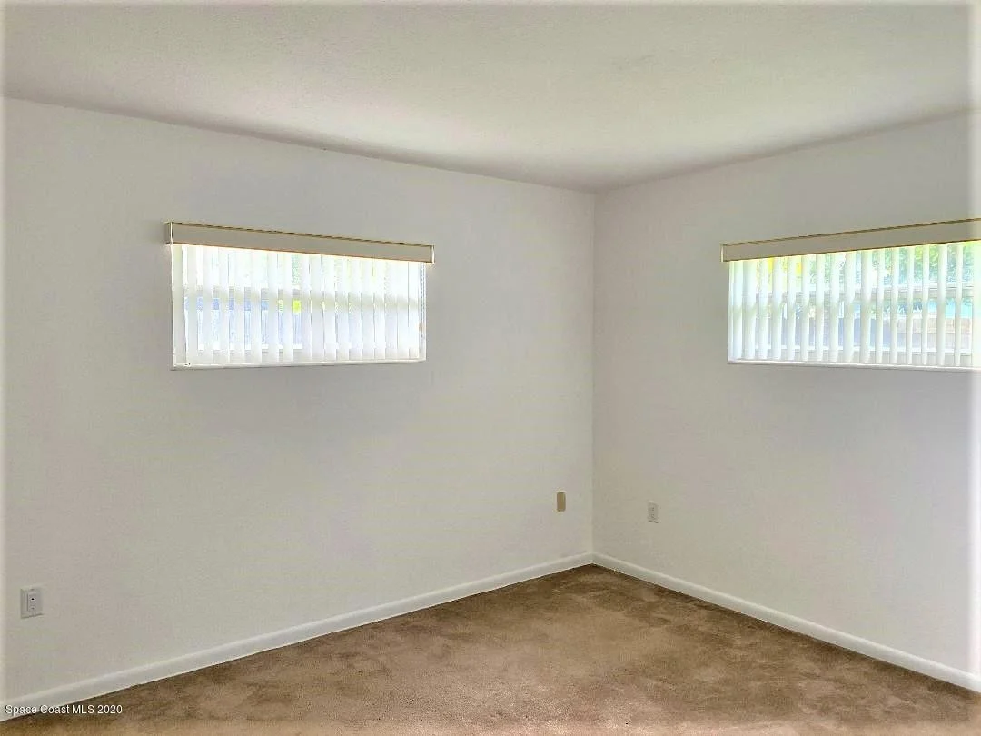 Photo of 385 Hamlin Avenue