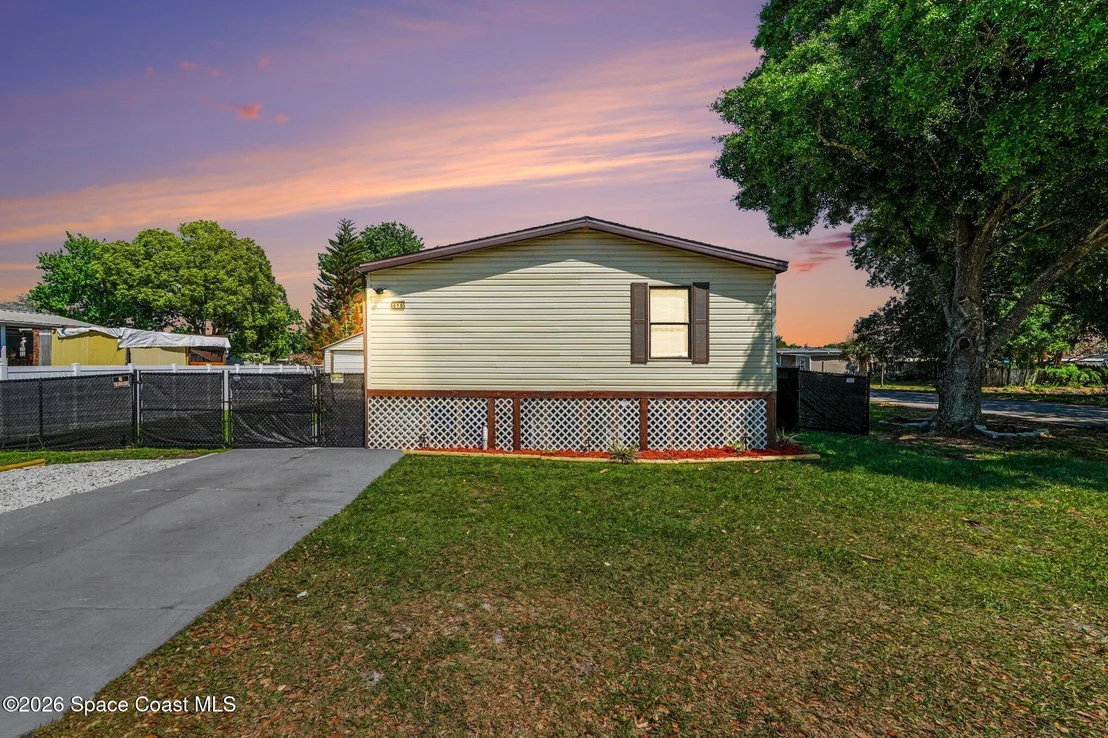 Photo of Unit 02 at 610 Jane Drive