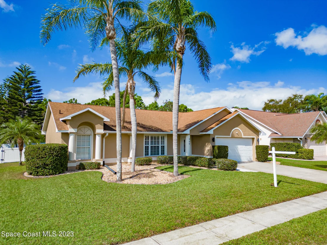 Photo of 969 Tamarind Circle