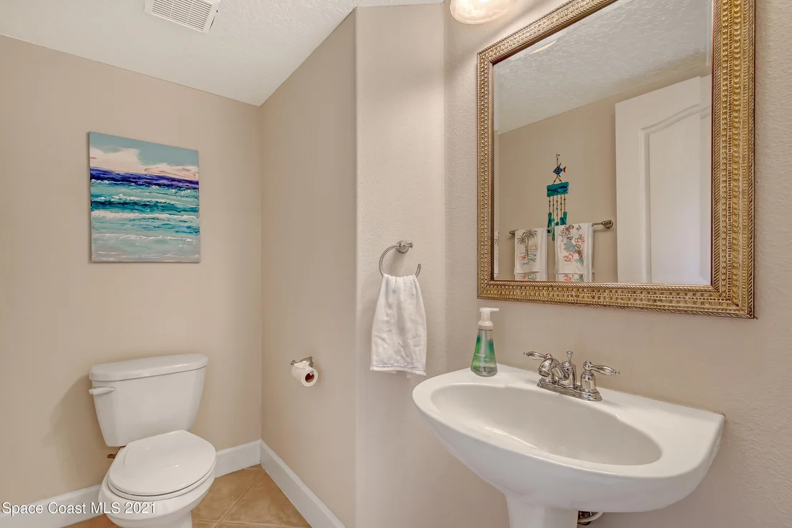 Photo of 1380 Talon Way