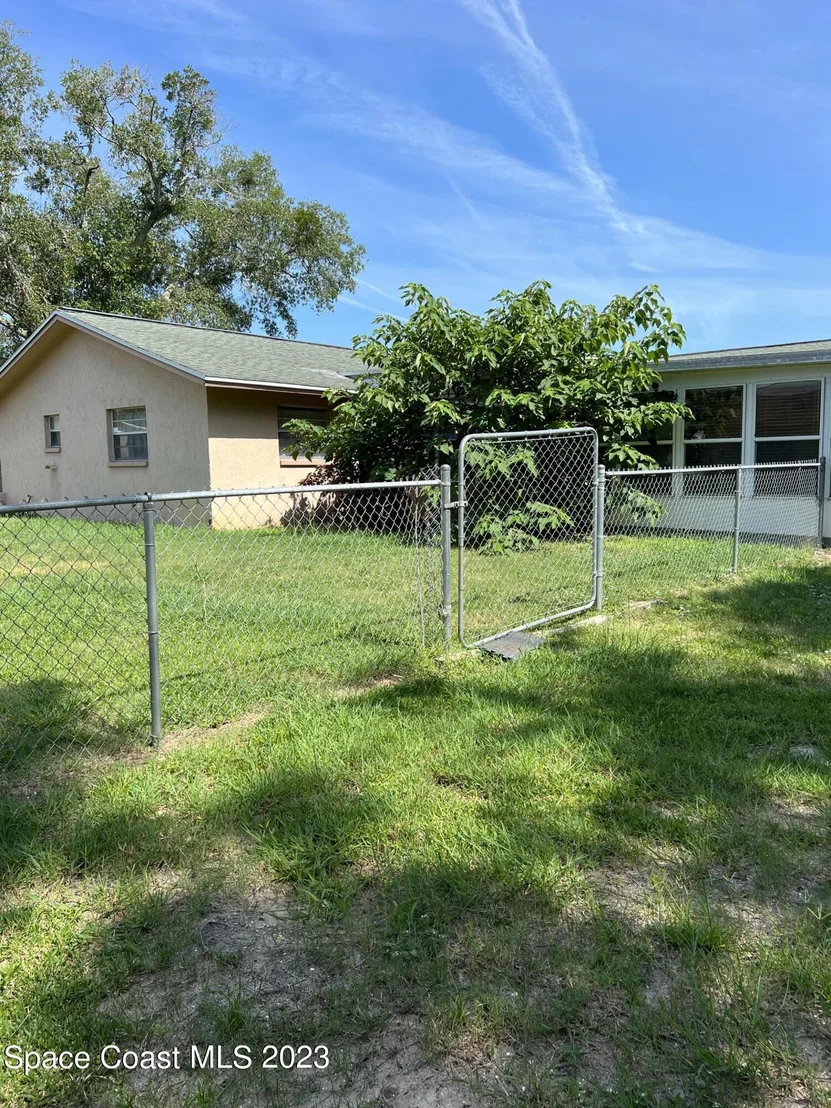 Photo of 3522 E Roundtree Drive