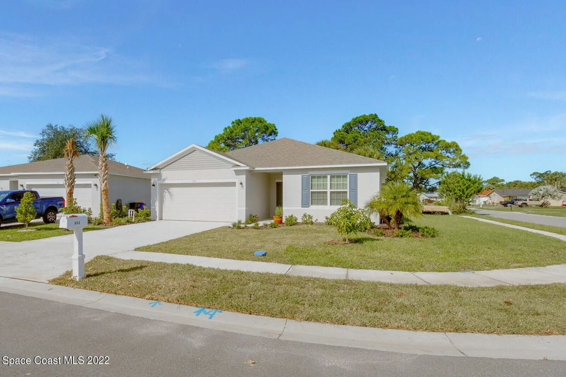 Photo of 953 Edensor Lane