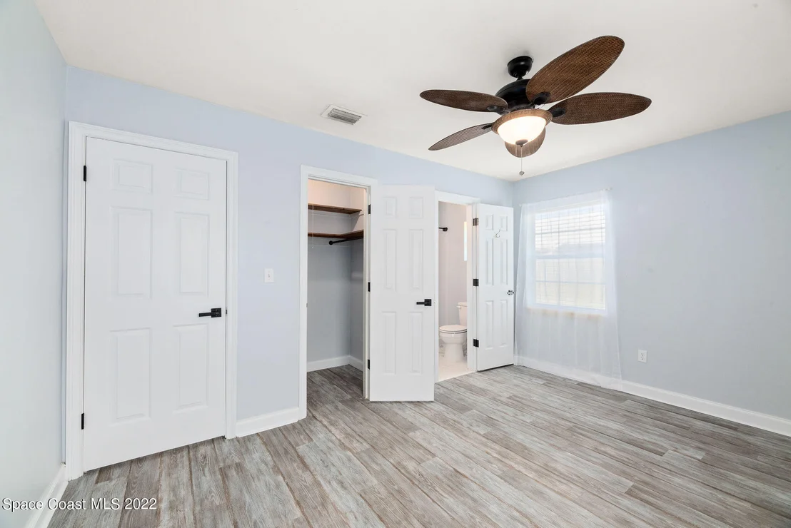 Photo of 323 Tulip Lane