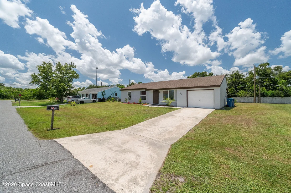 Photo of 730 Azure Avenue NE