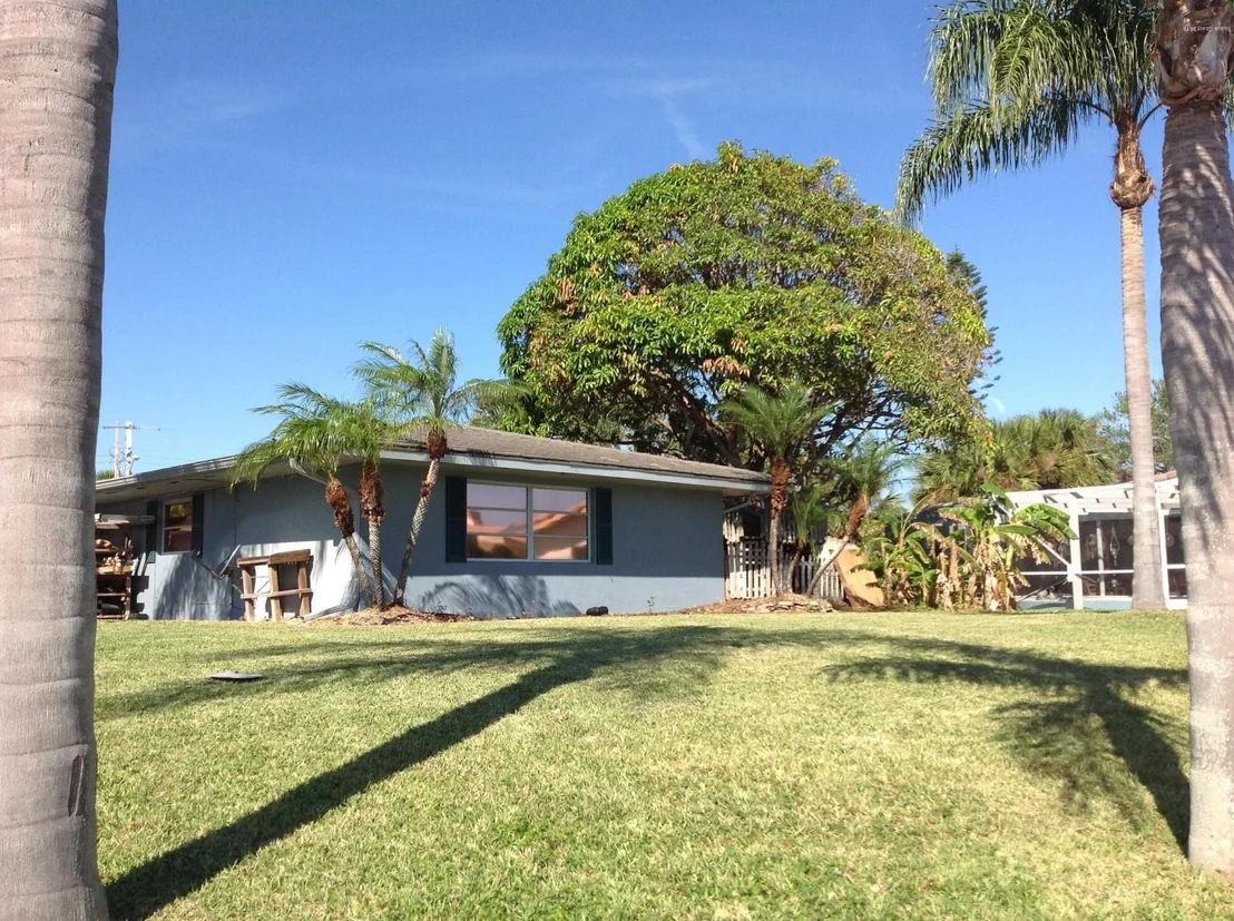 Photo of 427 Brightwaters Drive